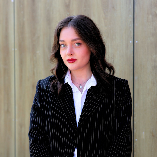 თინათინ ბიჭაშვილი